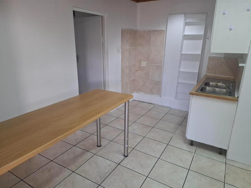 To Let 2 Bedroom Property for Rent in Glen Lilly Western Cape